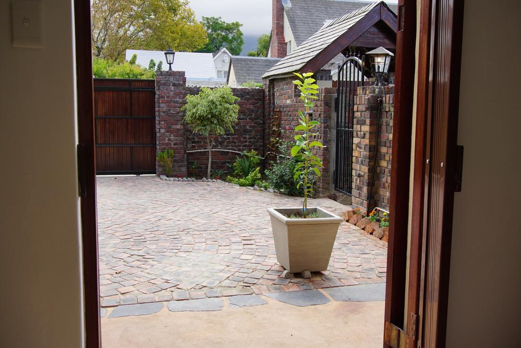 Two Door Cottage เคปทาวน์ ภายนอก รูปภาพ